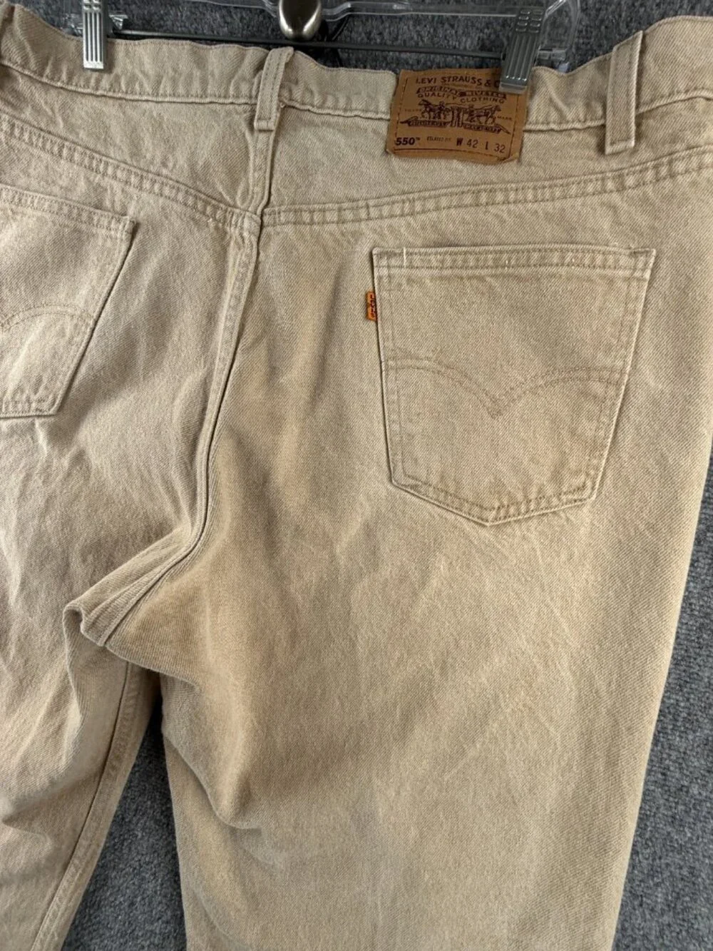VTG Levi’s 550 Orange Tab Beige Denim Jeans Relaxed Fit Tapered Leg ACTL 39X32